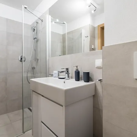 Fischis Alpen * פלאכאו